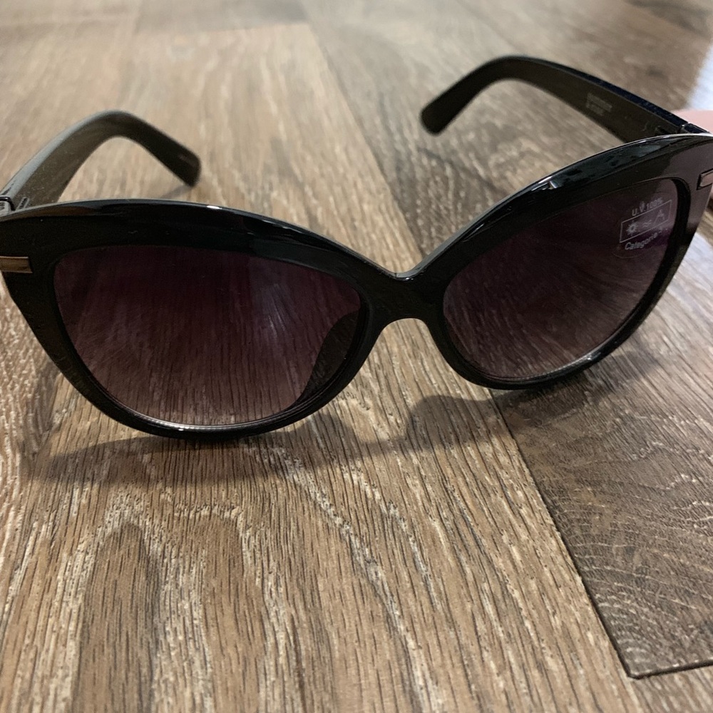 *BRAND NEW* Summer and Rose Celeste Sunglasses